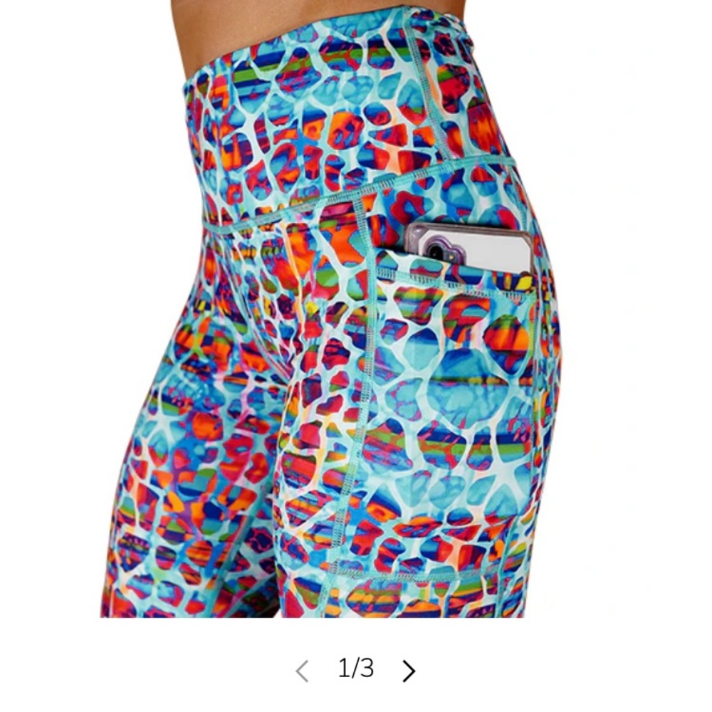 Constantly Varied Gear Women’s Medium- Exotic Full Length With Pockets Leggings